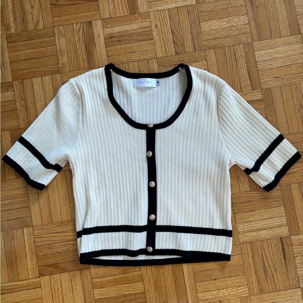 Lightweight Cropped Sweater